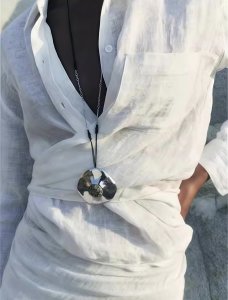 Round metal necklace